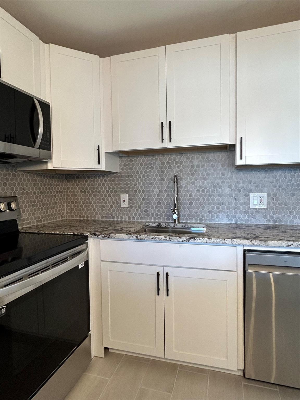 370 Durham L # 370 — Photo 5