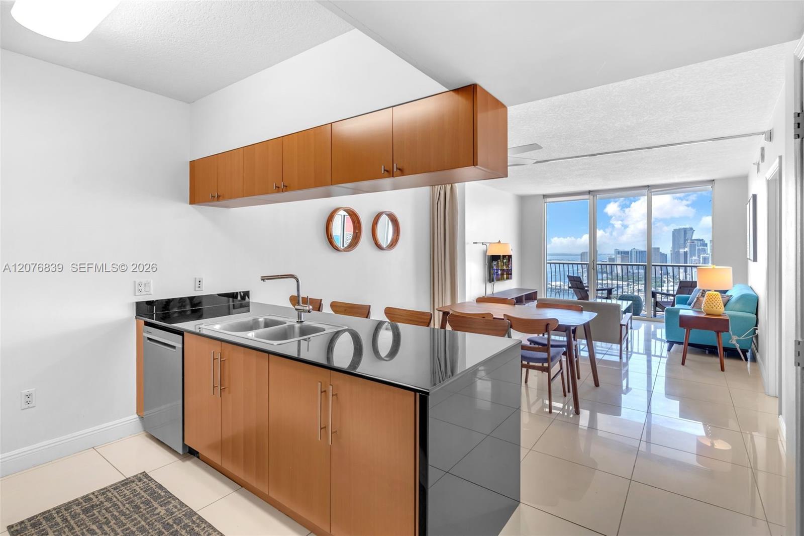 1750 N Bayshore Dr # 5010 — Photo 3