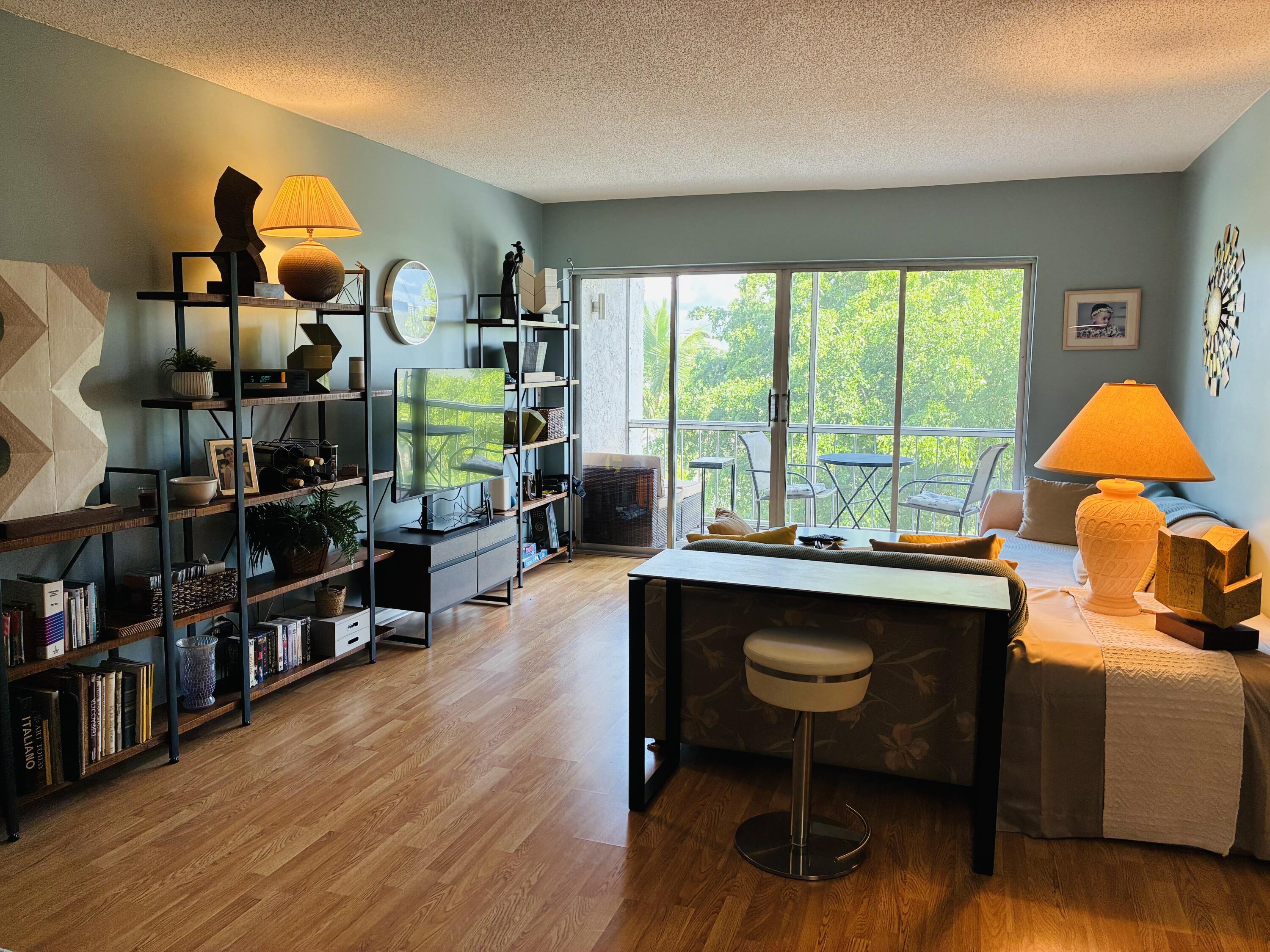 505 Spencer Drive # 312 — Photo 3