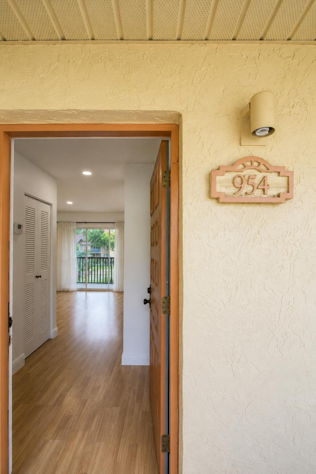 954 Coral Club Drive # 954 — Photo 2