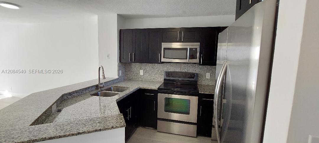 8710 N Sherman Cir # 403 — Photo 5