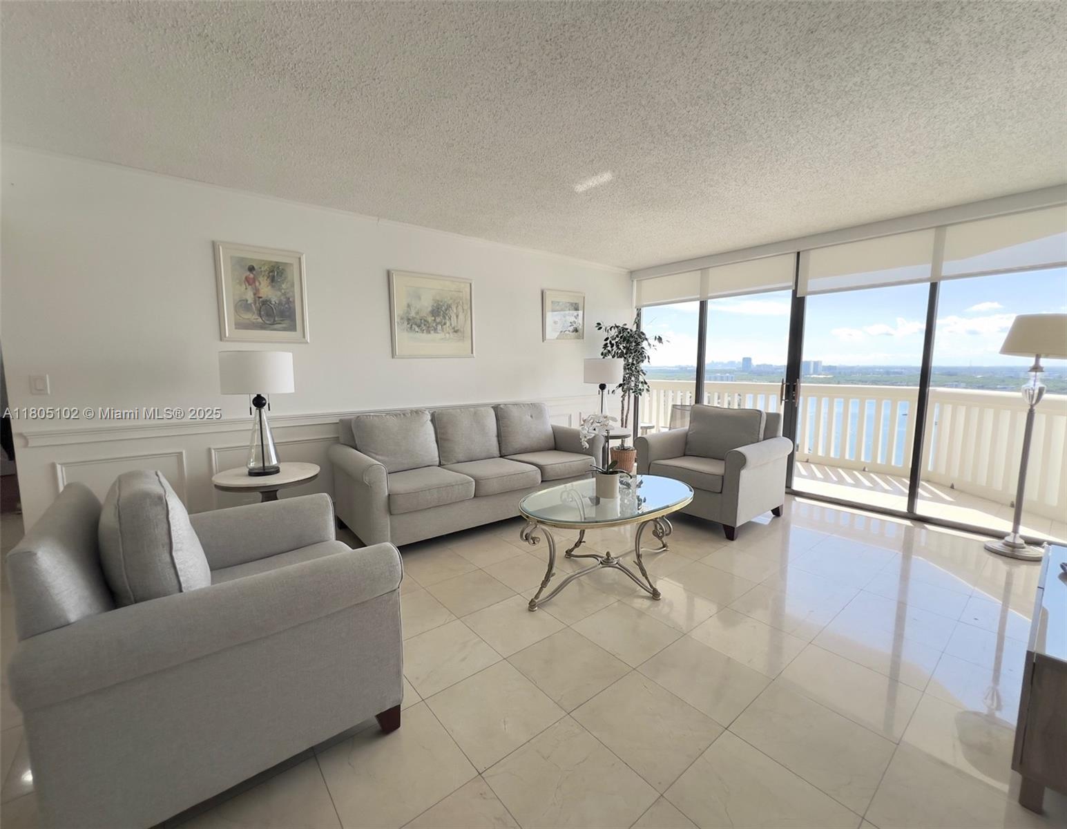 1000 W Island Blvd # 2412, Aventura FL 33160
