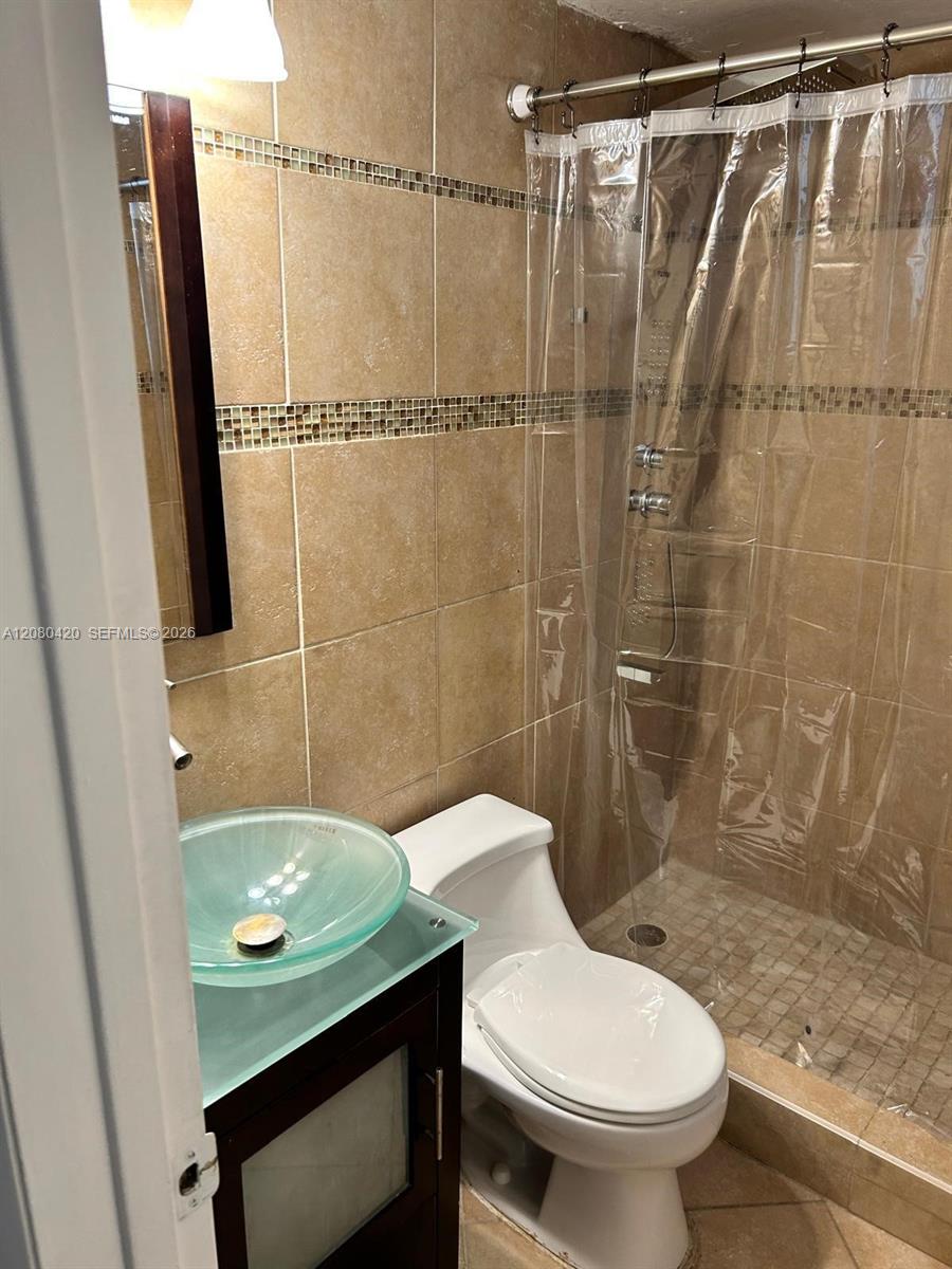 1441 Lincoln Rd # 214 — Photo 5