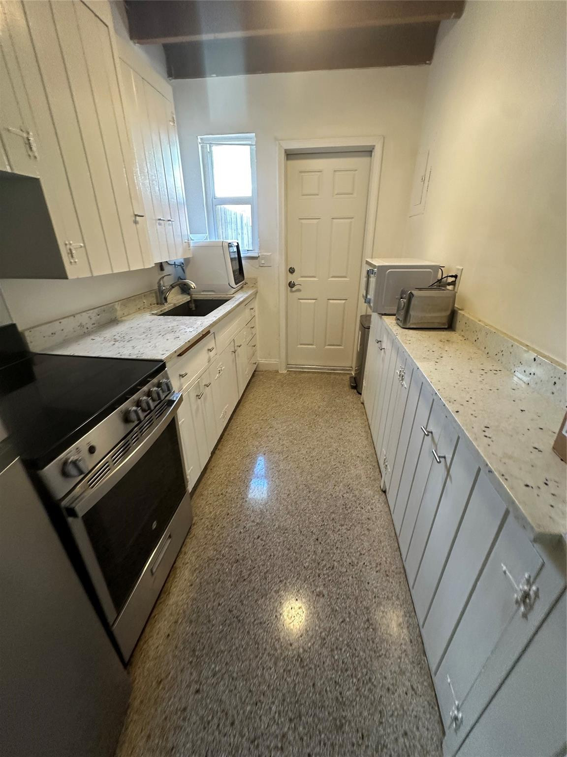 234 NE 5th Terrace — Photo 5