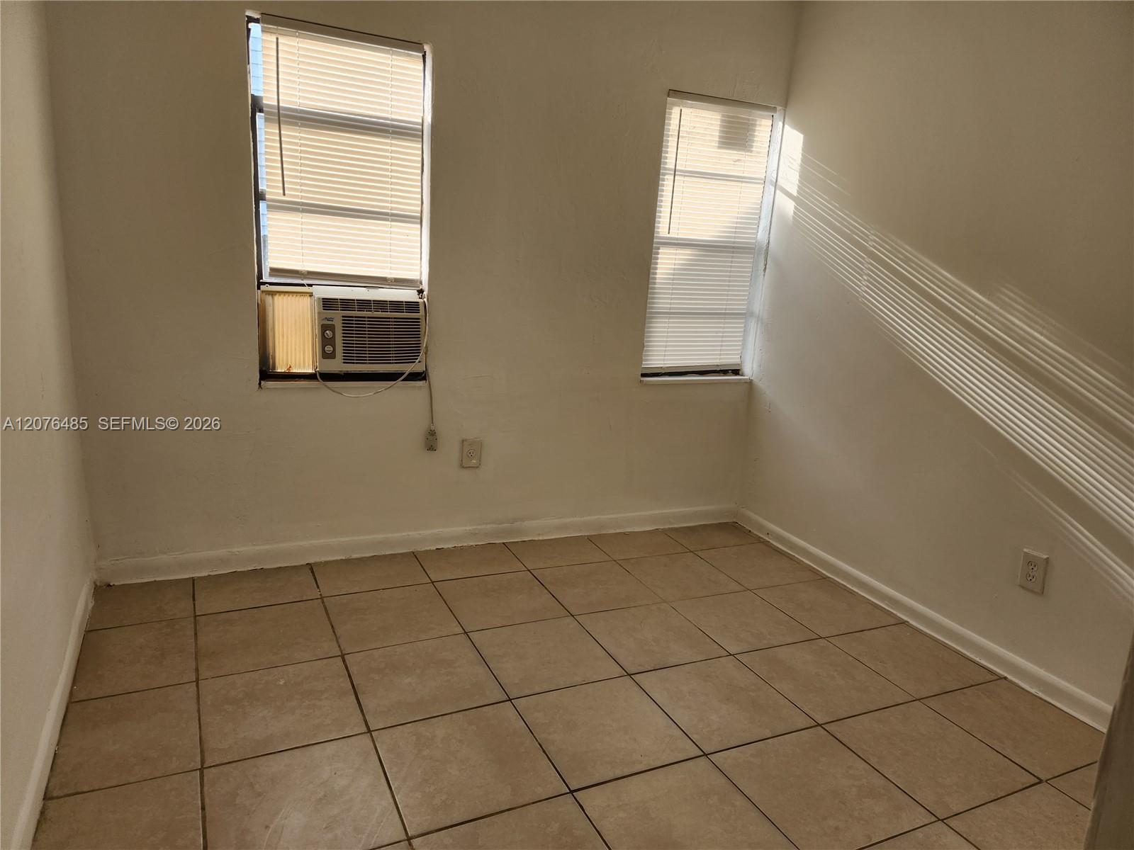 2129 NW 44th St # 2129 — Photo 2