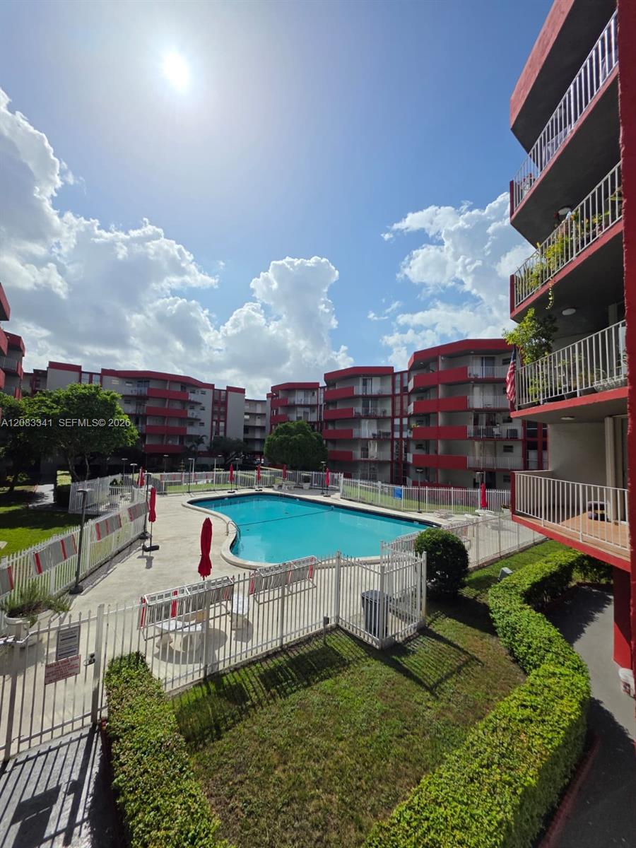 1750 W 46th St # 207, Hialeah FL 33012