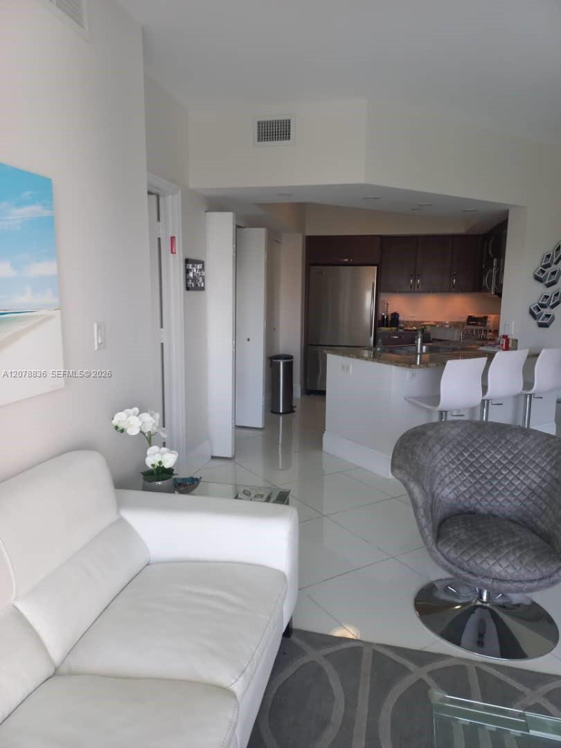 20000 E Country Club Dr # 1212 — Photo 5