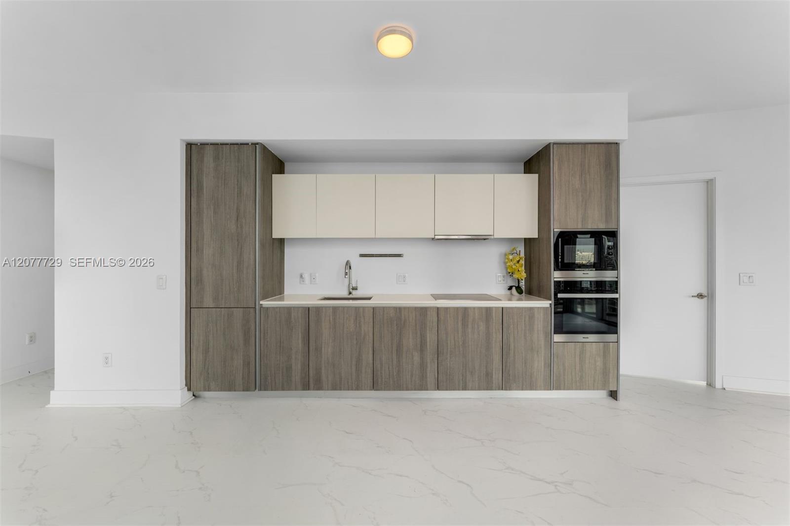 2900 NE 7th Ave # 1409 — Photo 5