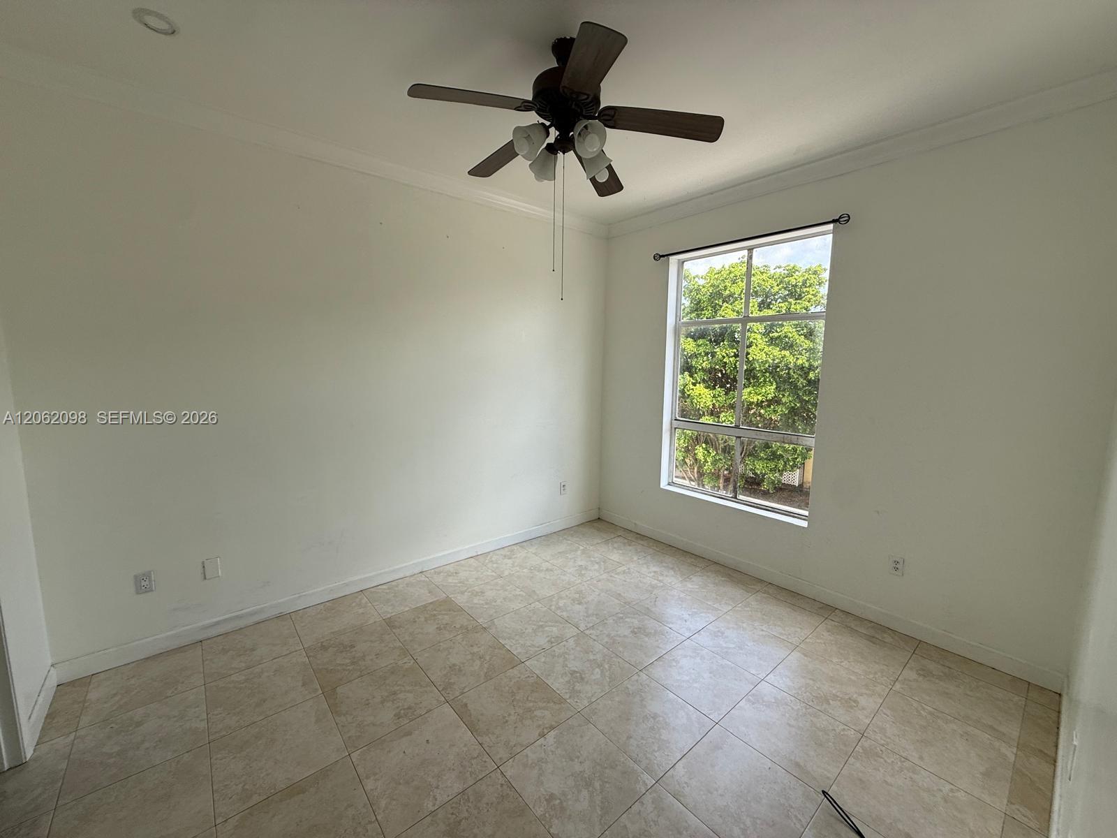 7420 W 20th Ave # 355, Hialeah FL 33016