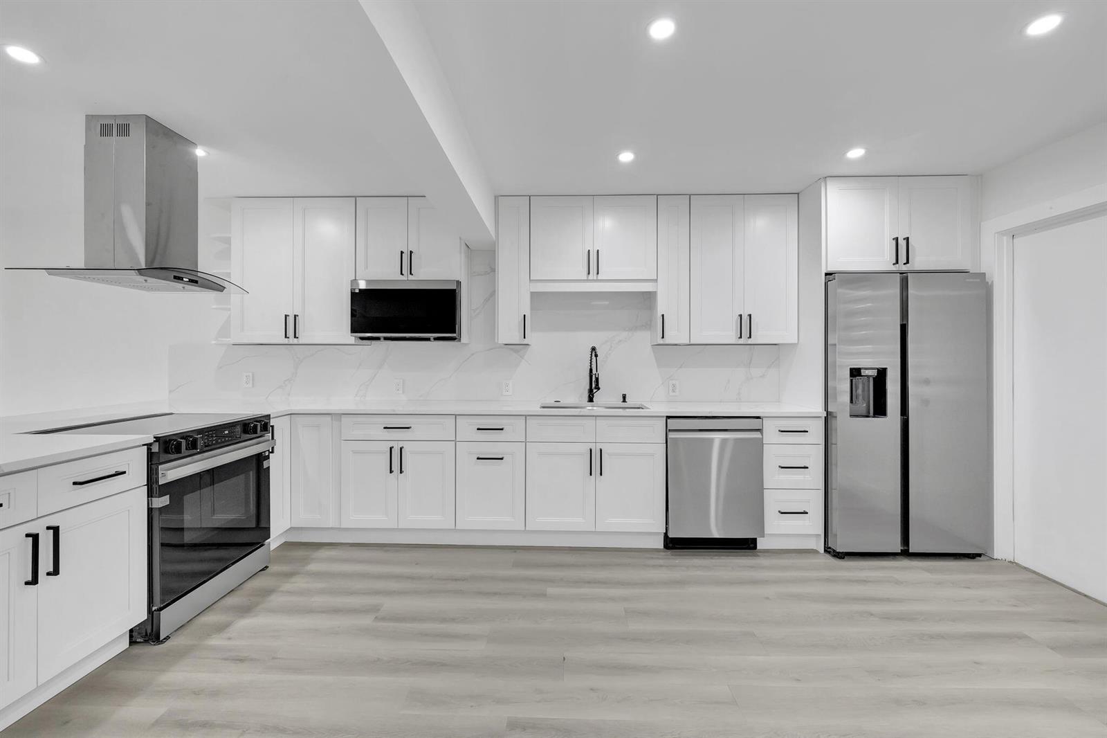 3050 N Palm Aire Drive # 704, Pompano Beach FL 33069