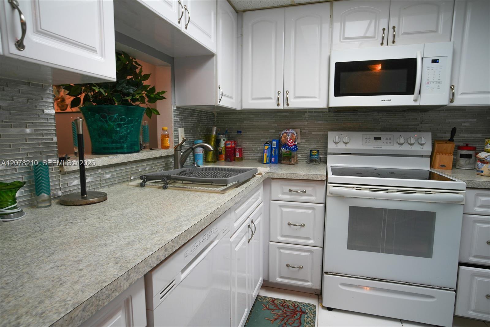 3774 Inverrary Blvd # 101P — Photo 3