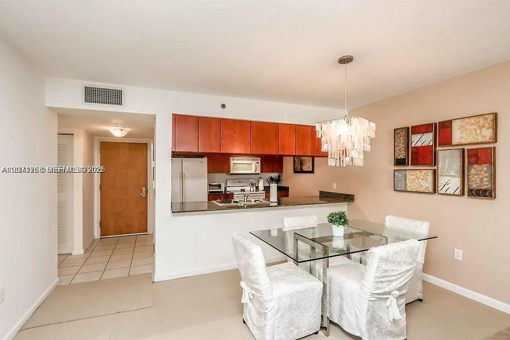 1200 Brickell Bay Dr # 1518 View 2