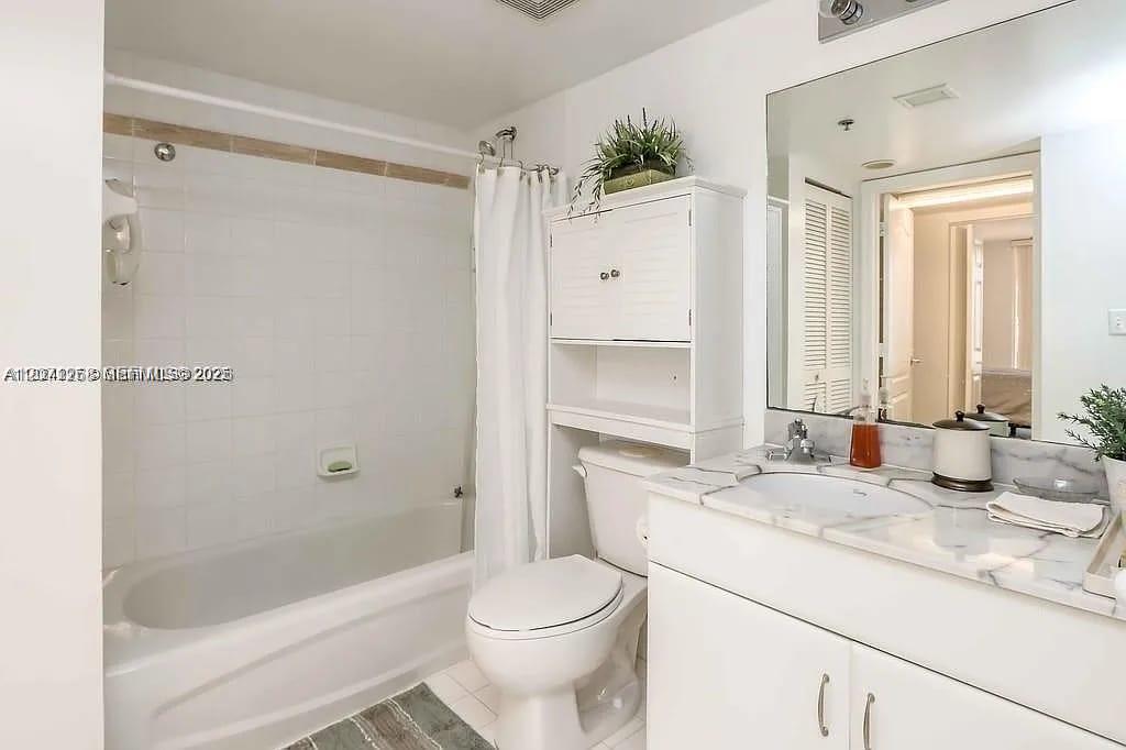 1200 Brickell Bay Dr # 1518 View 7