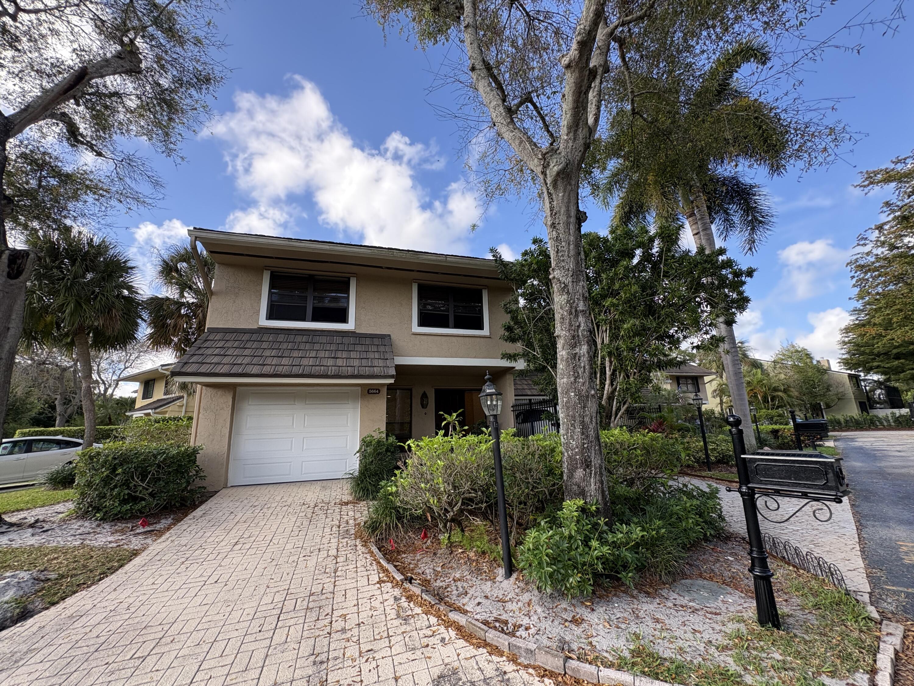 5664 Santiago Circle, Boca Raton FL 33433