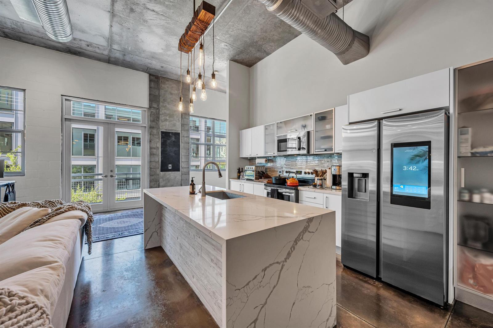 445 N ANDREWS #304-3