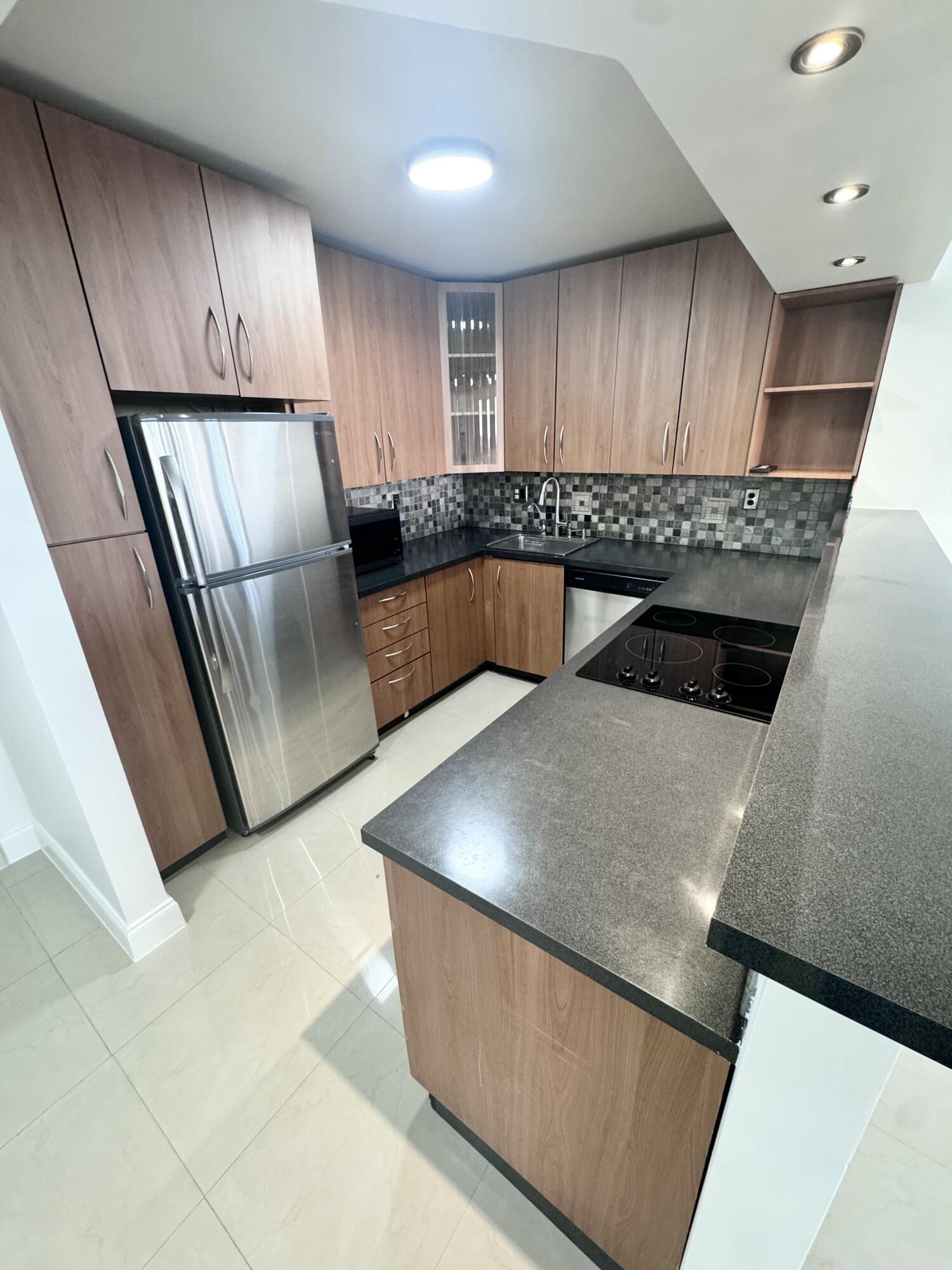 600 Three Islands Boulevard # 1108, Hallandale Beach FL 33009