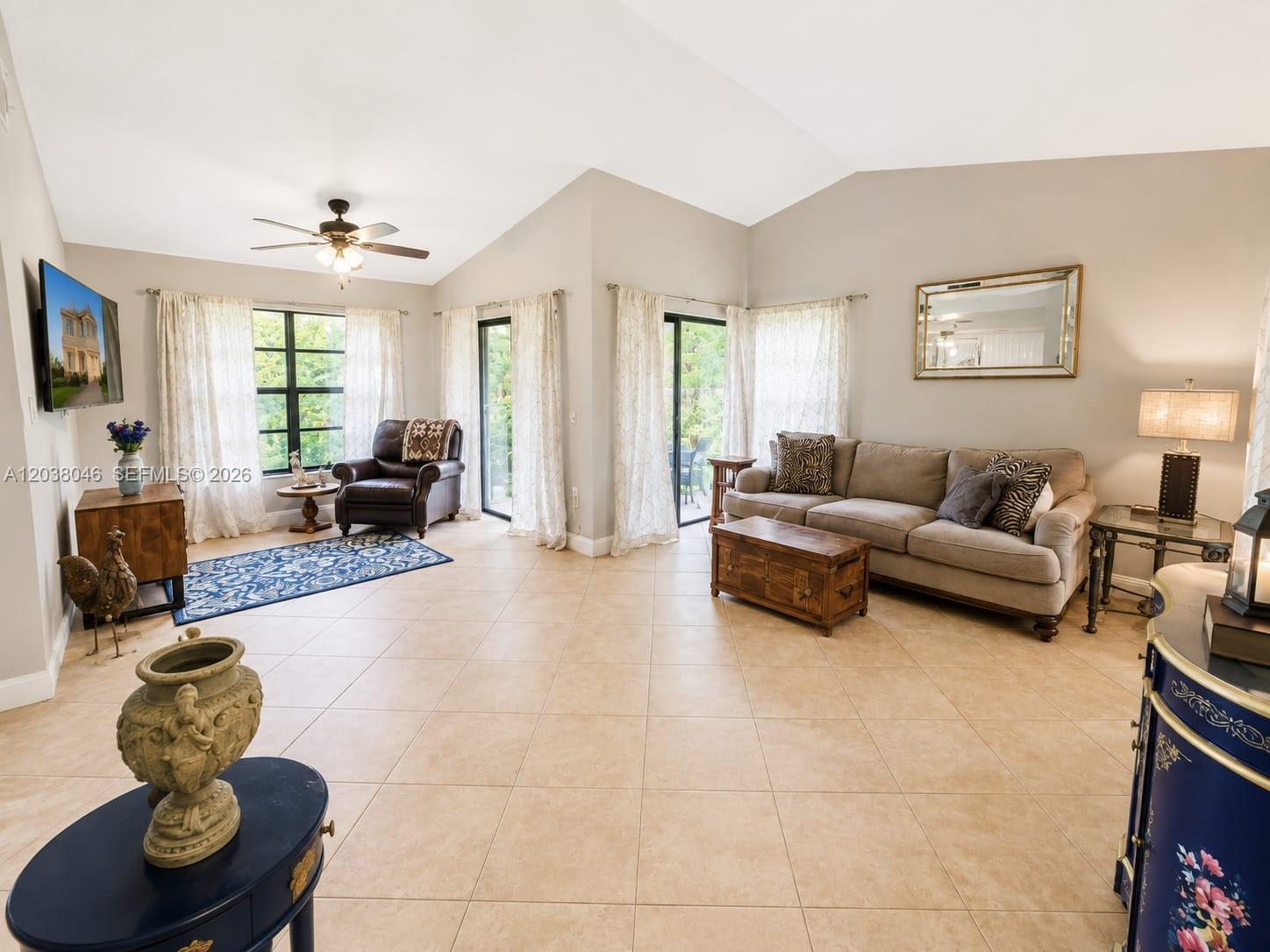 13870 Magnolia Ct — Photo 4