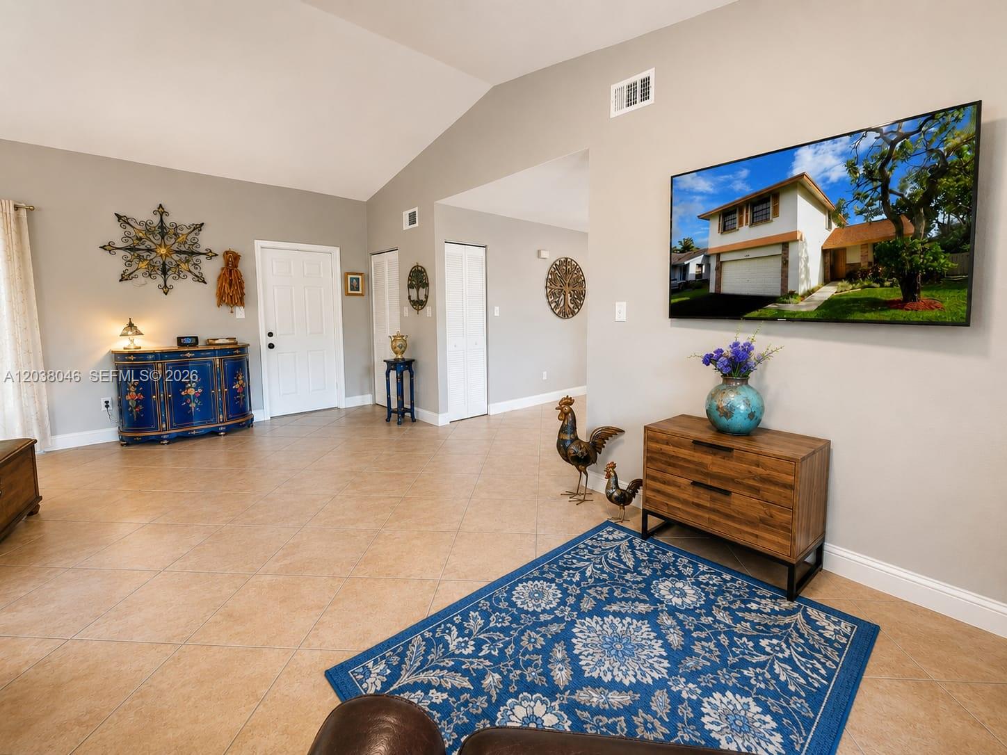 13870 Magnolia Ct — Photo 5