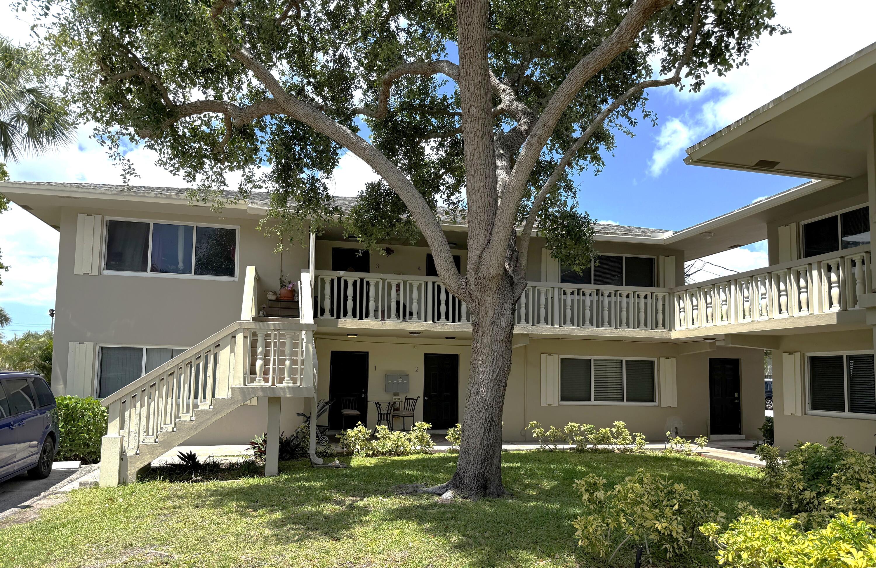 265 SW 7 Street # 4, Boca Raton FL 33432