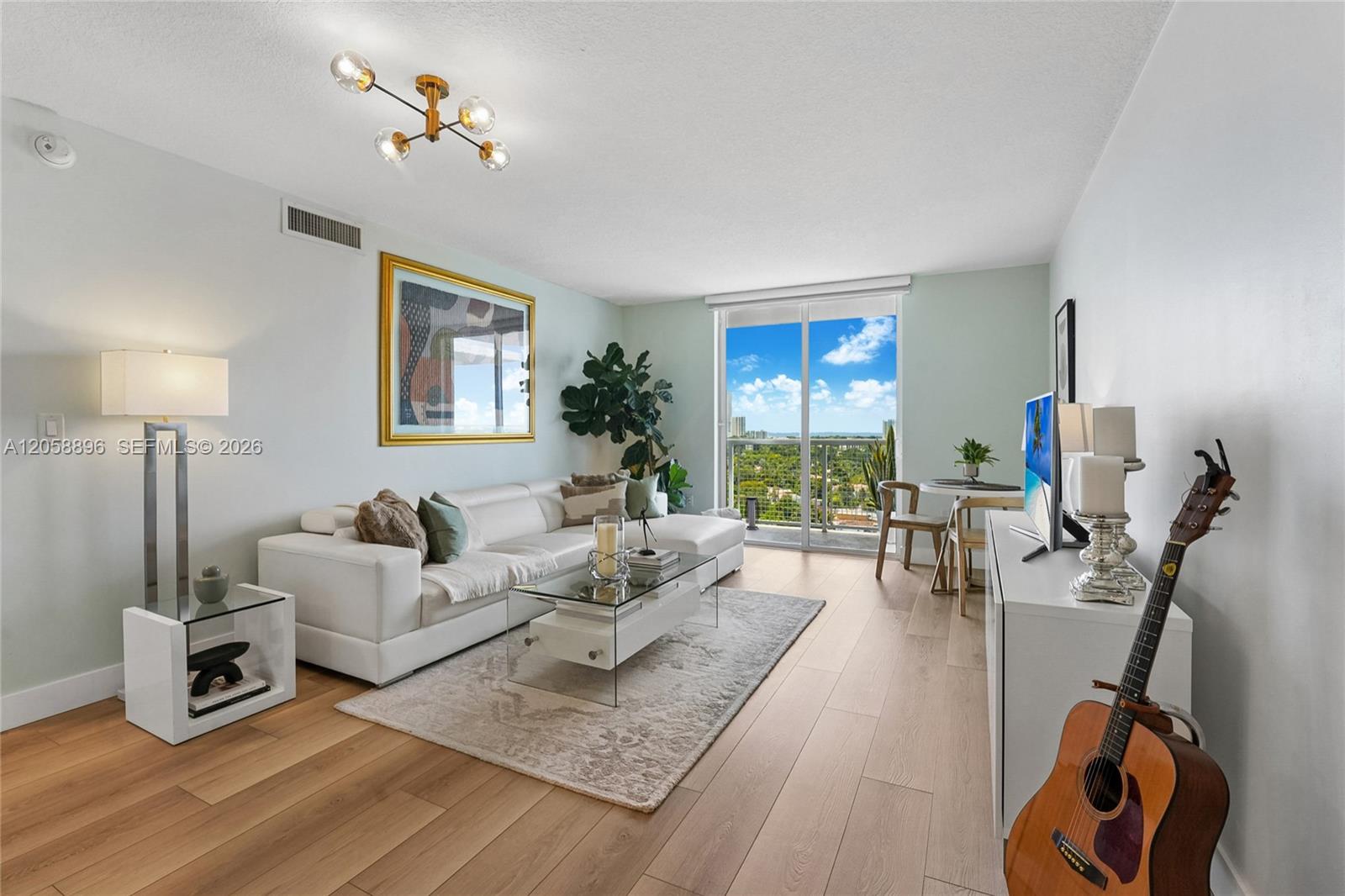 900 SW 8th St # 1609, Miami FL 33130