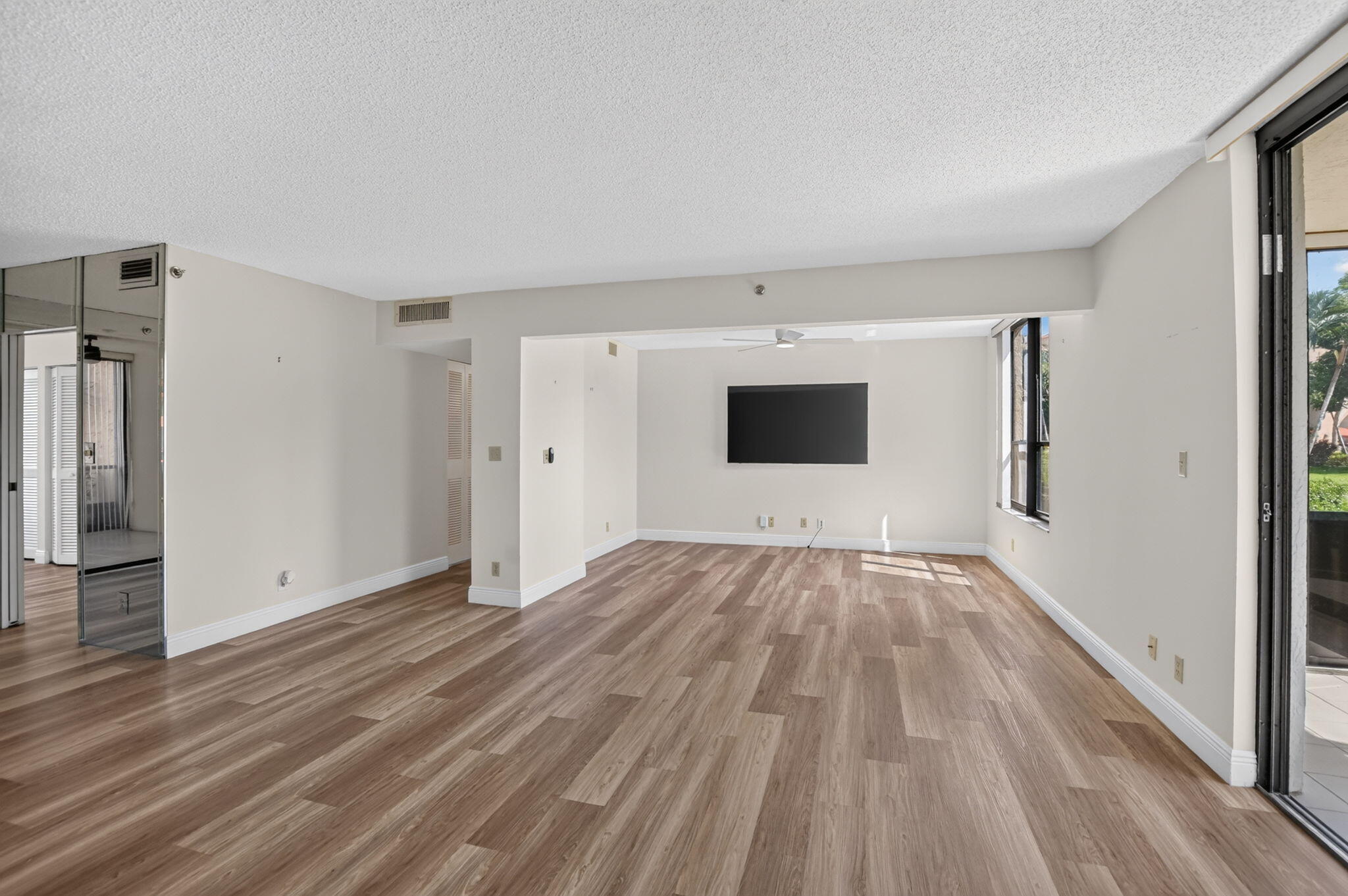 7201 PROMENADE Drive # 101 — Photo 5