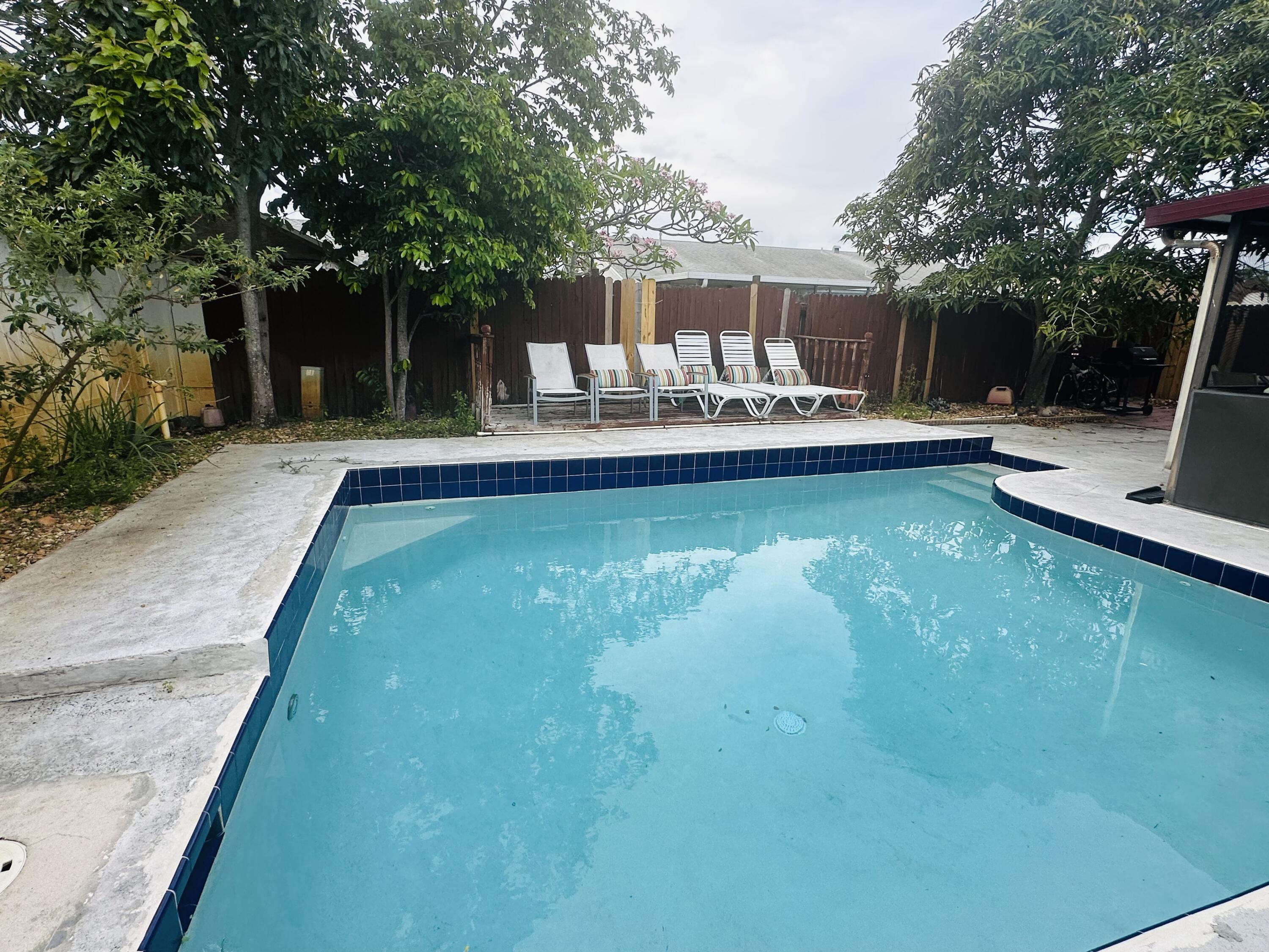 6198 Wauconda Way W, Lake Worth FL 33463
