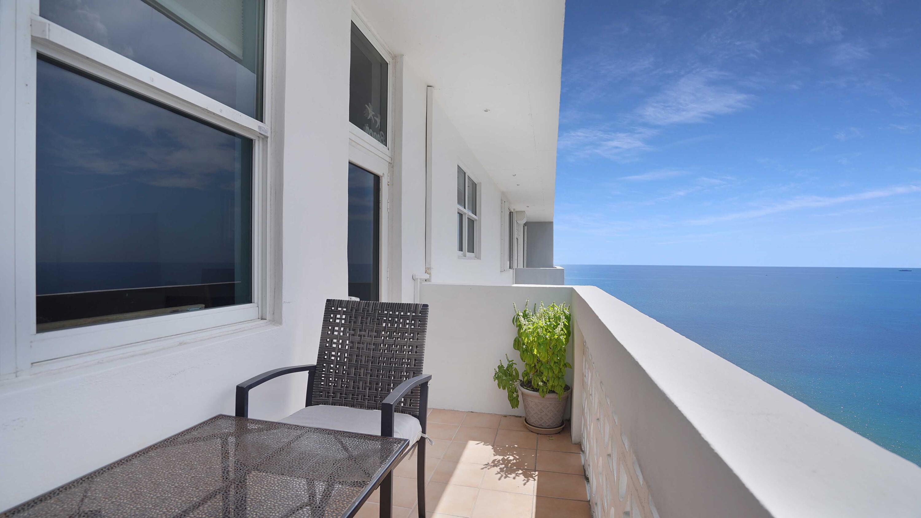 4250 Galt Ocean Drive — Photo 2