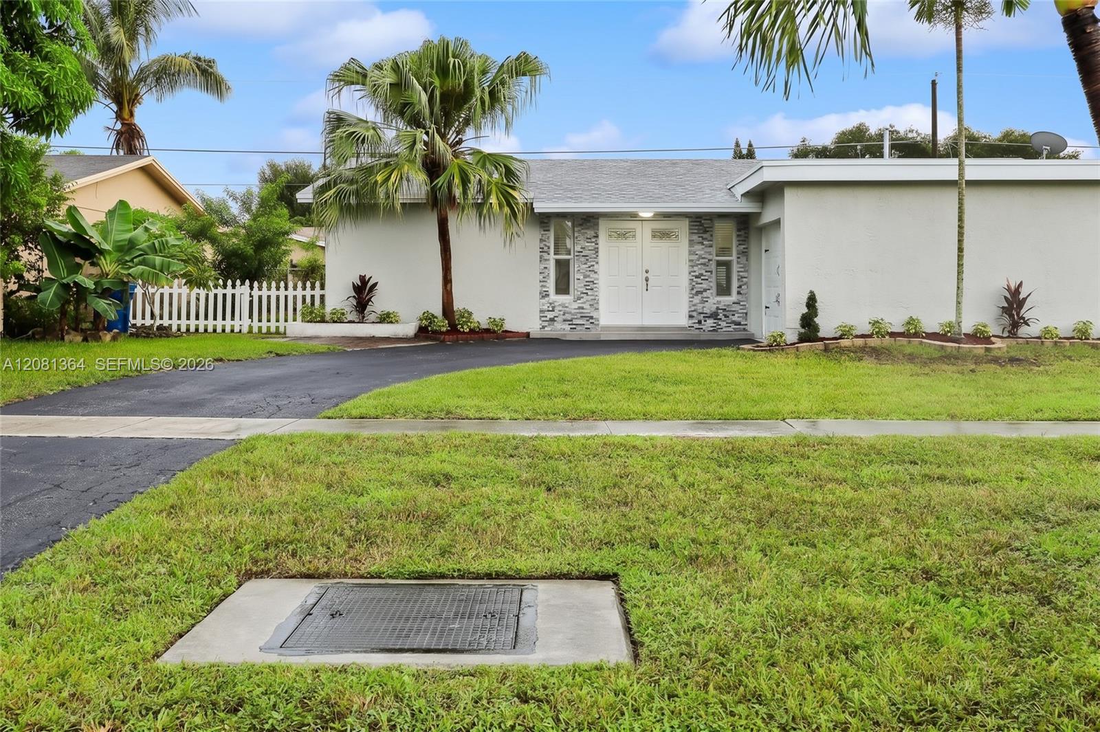 11940 NW 29th Mnr — Photo 2