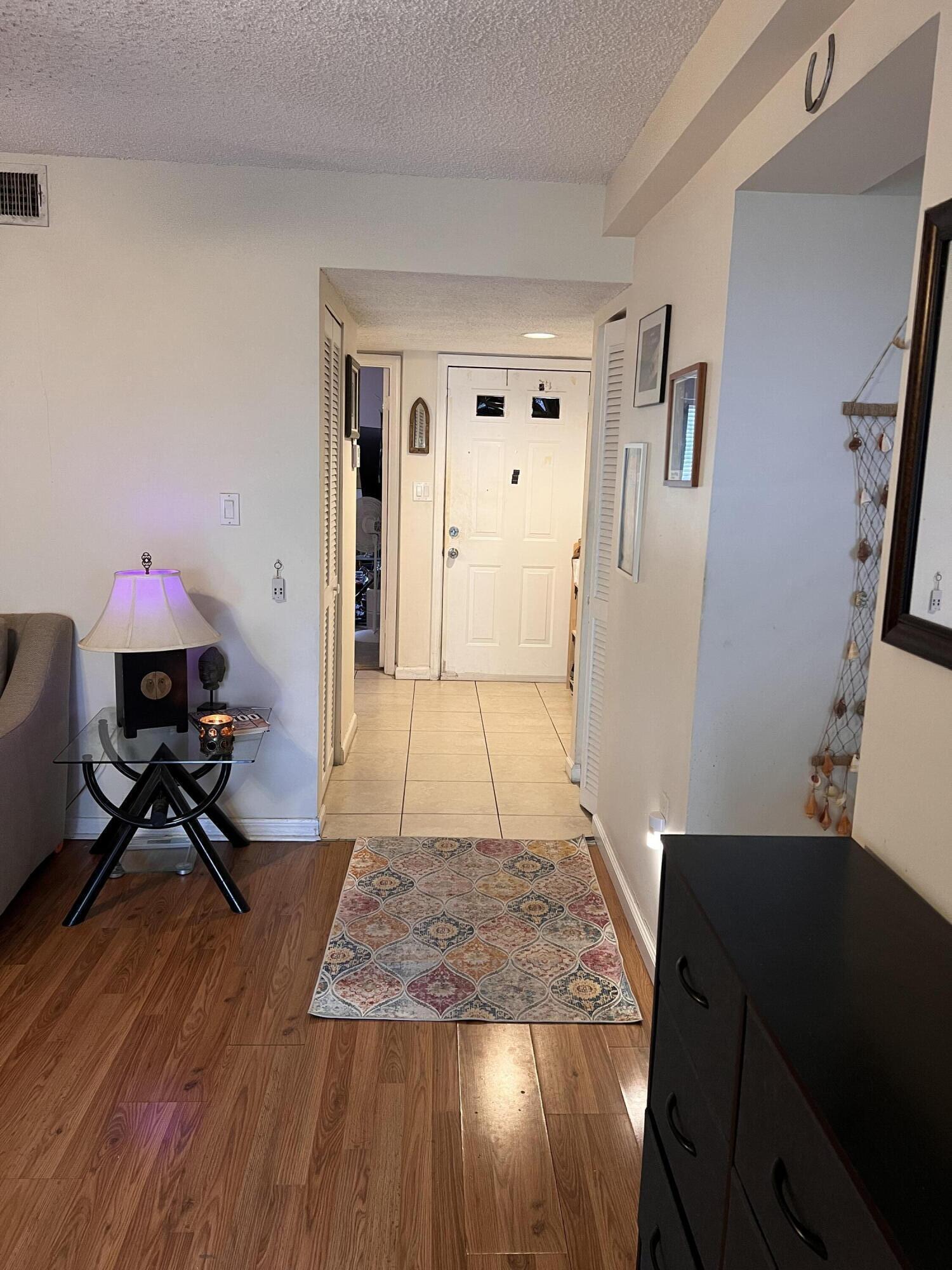 1103 Glenmoor Drive — Photo 3