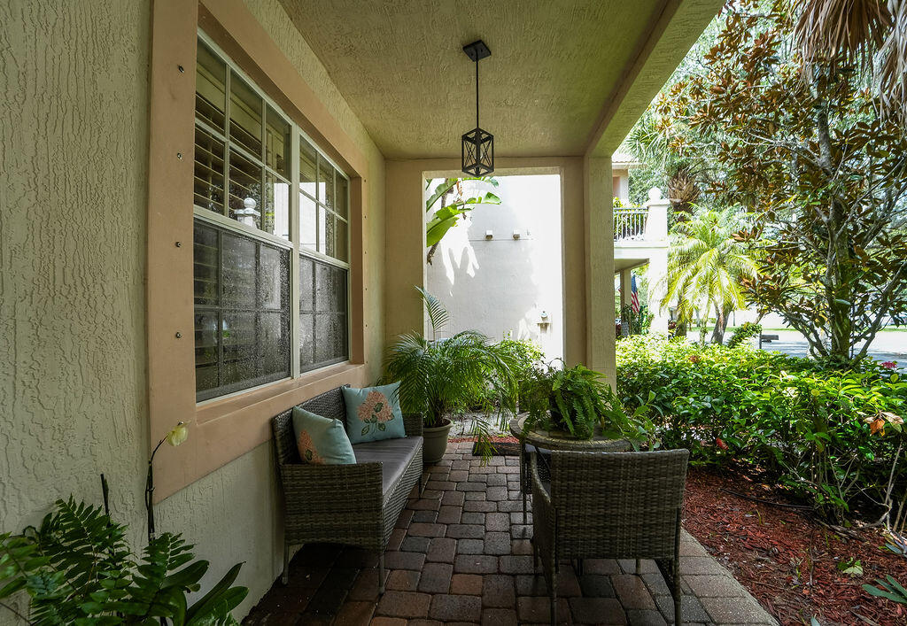 8074 MURANO Circle — Photo 5