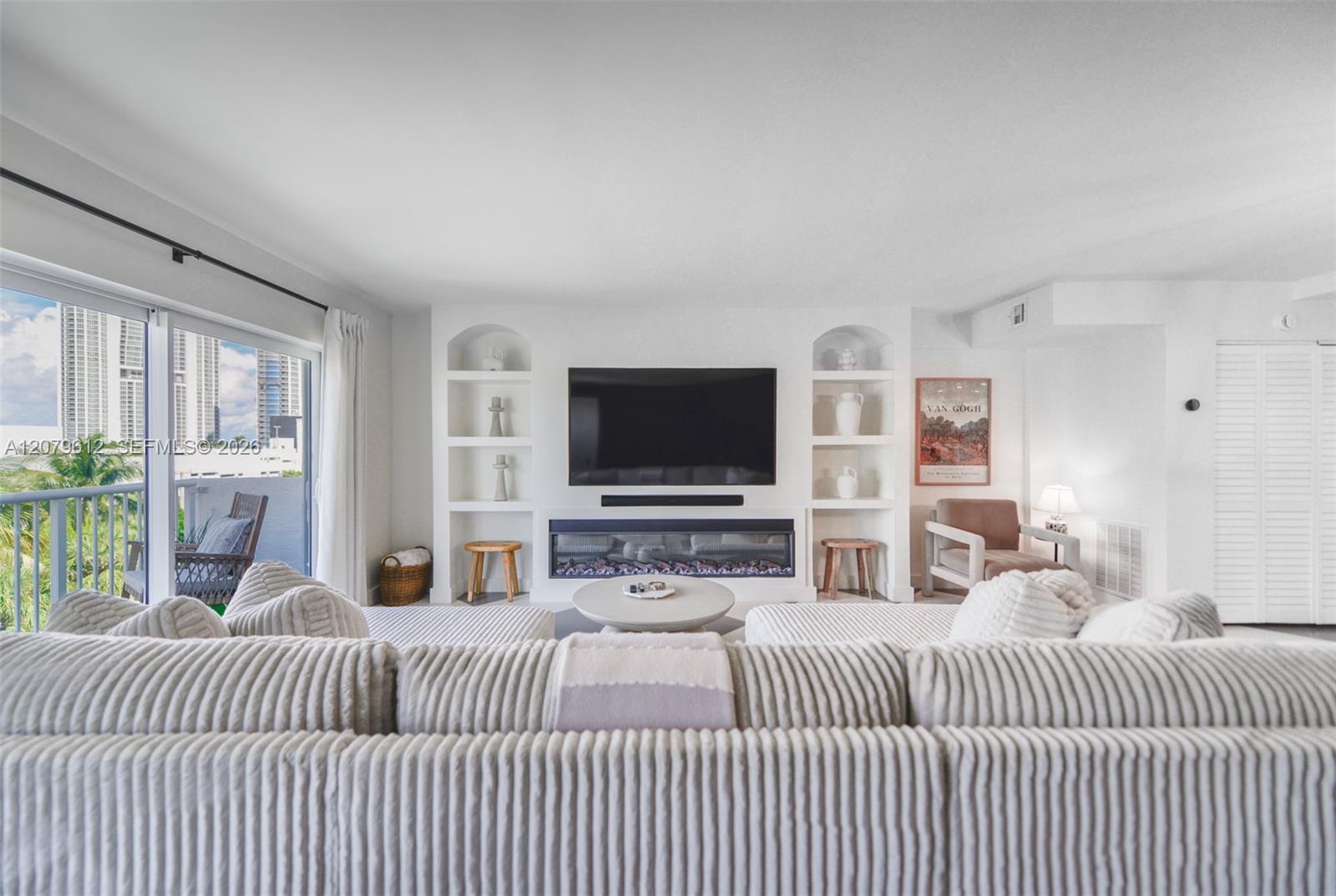 17800 Atlantic Blvd # PH14 — Photo 4