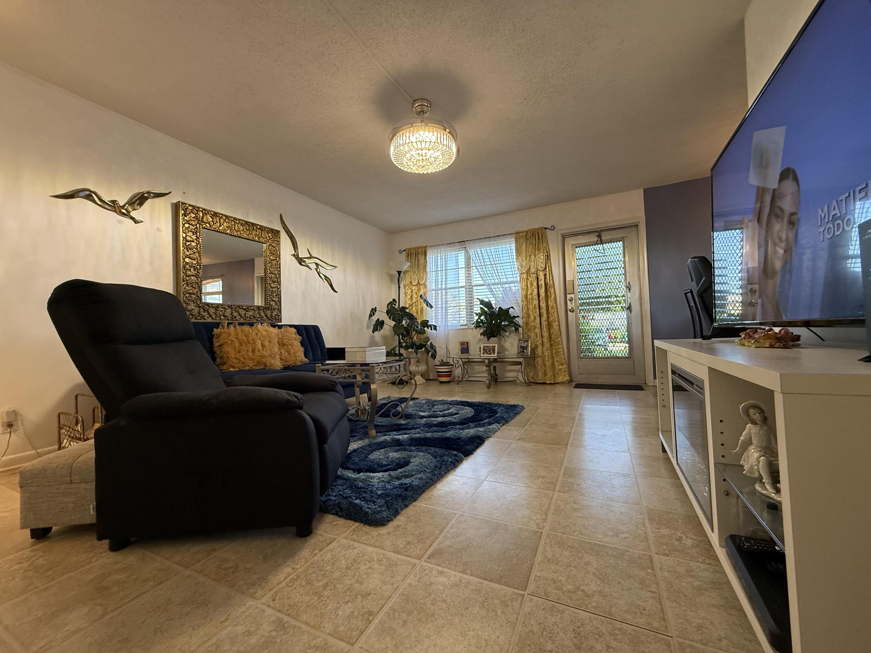81 Camden Drive # D, West Palm Beach FL 33417