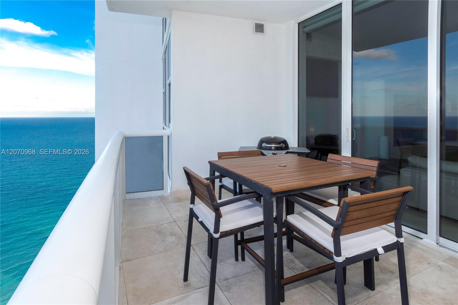 18201 Collins Ave # 4208 View 3