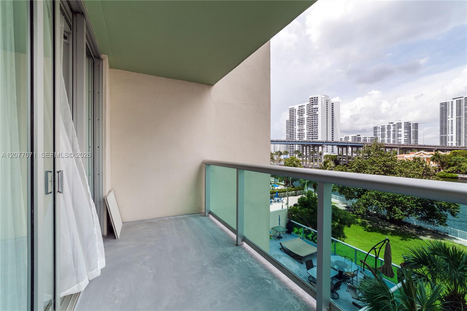 19390 Collins Ave # 419 — Photo 3