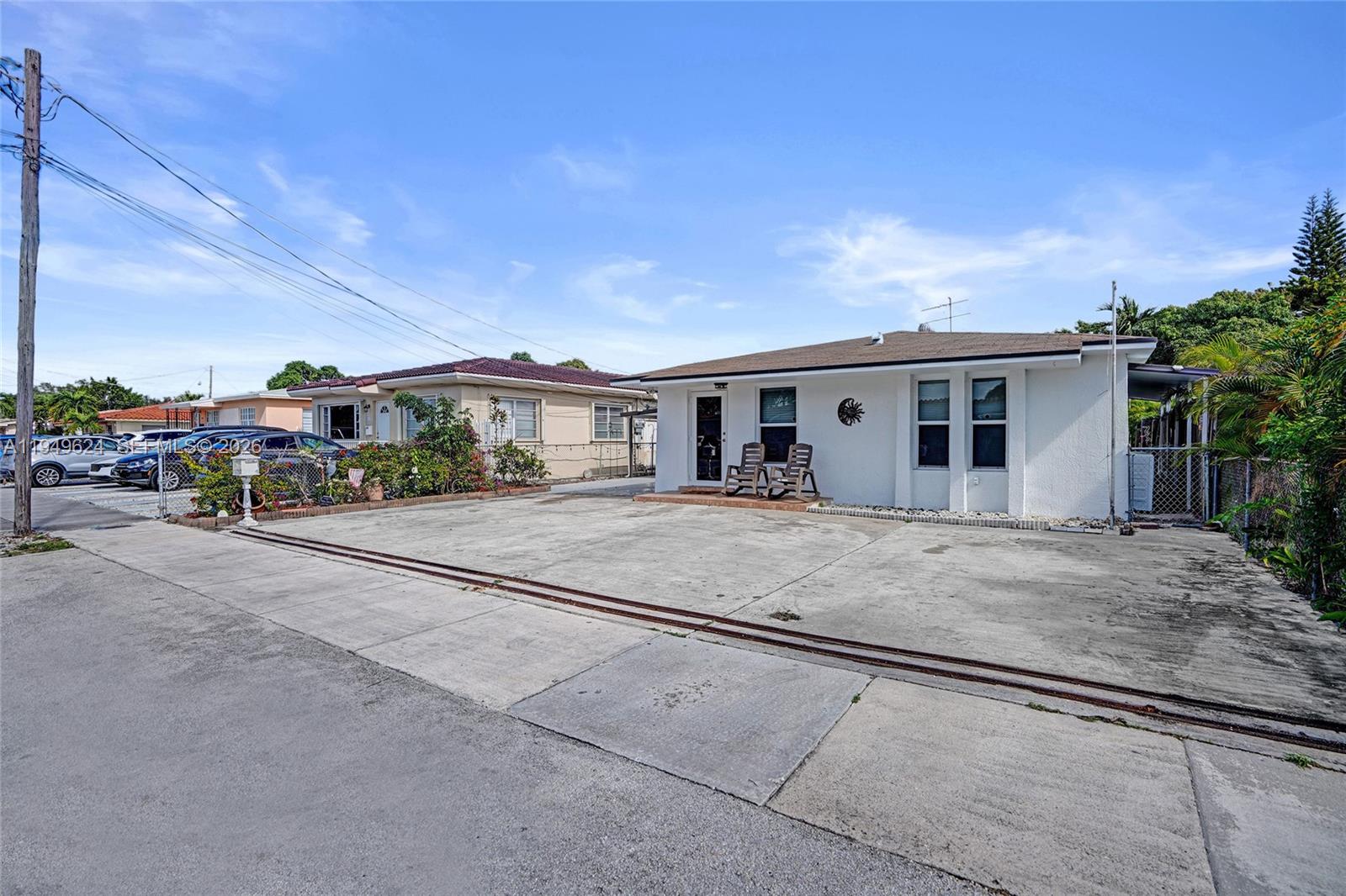901 NW 34th Ave — Photo 2