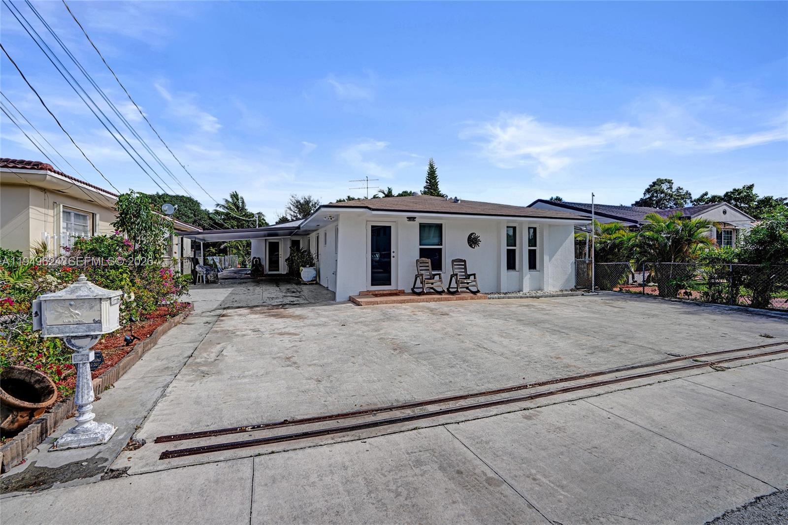 901 NW 34th Ave — Photo 3