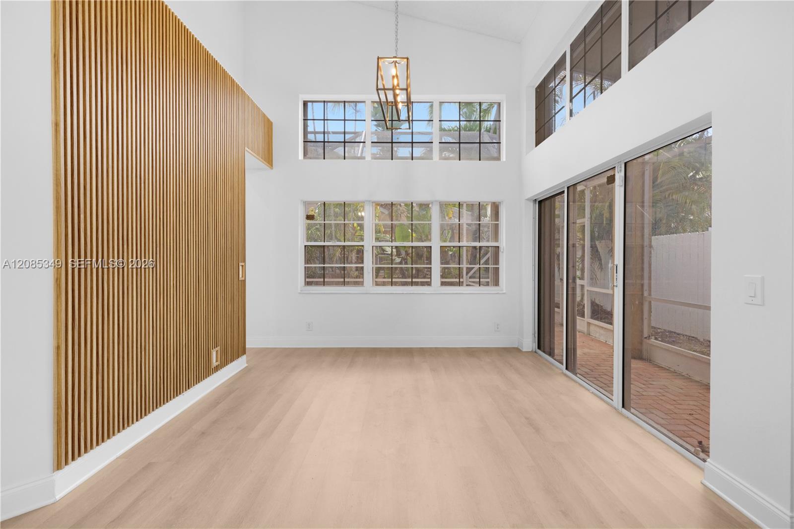 1525 Seabay Rd — Photo 5