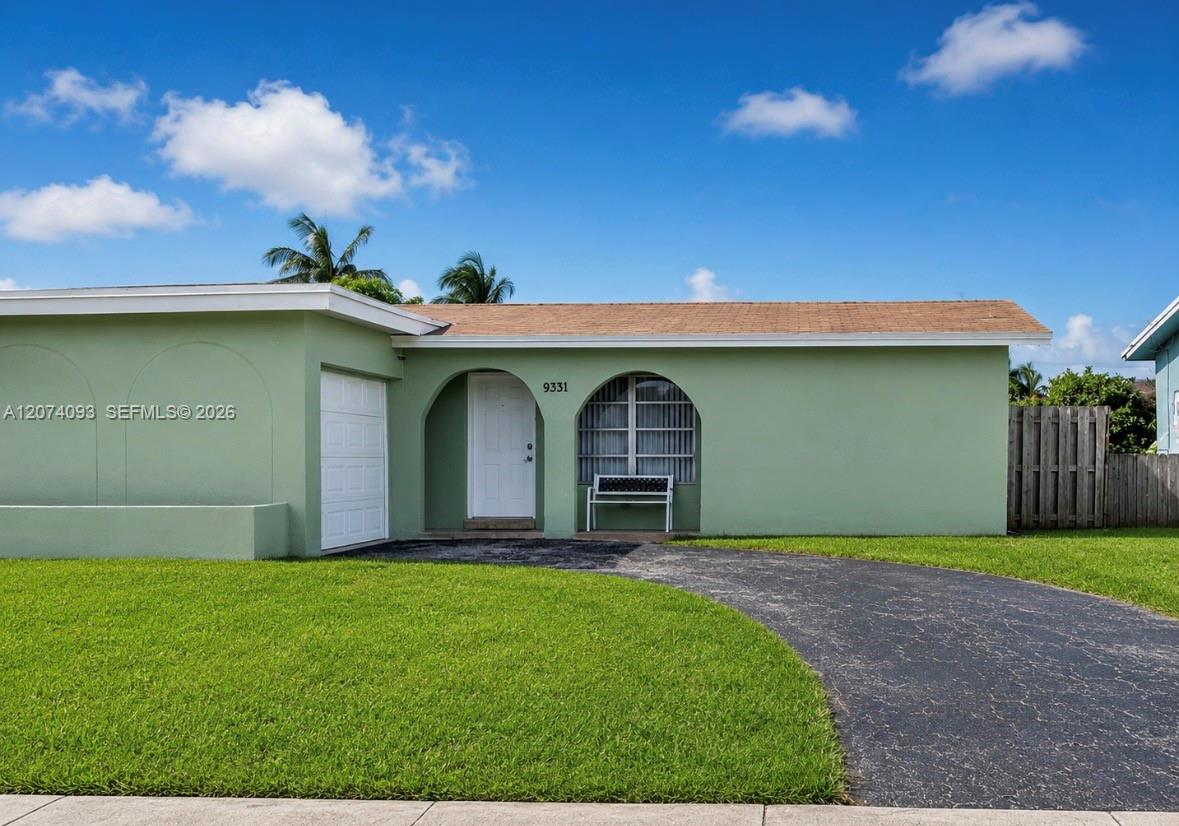 9331 NW 24th Pl, Sunrise FL 33322