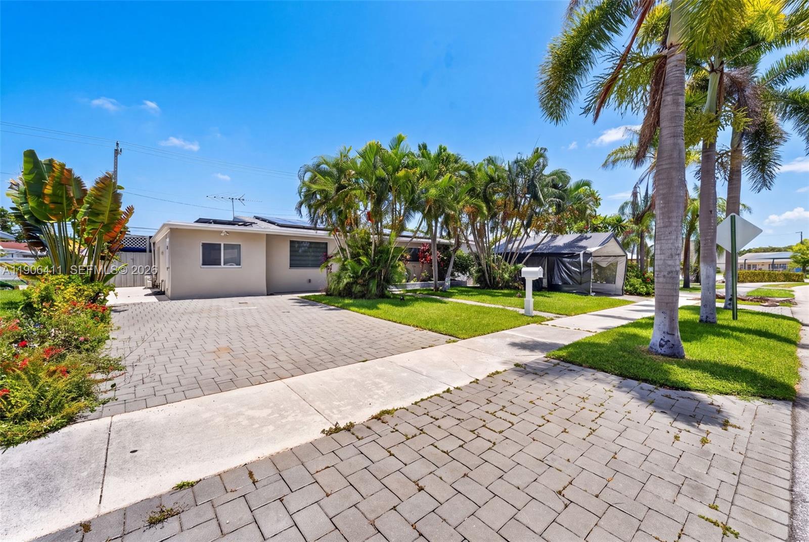 717 SE 2nd St, Deerfield Beach FL 33441
