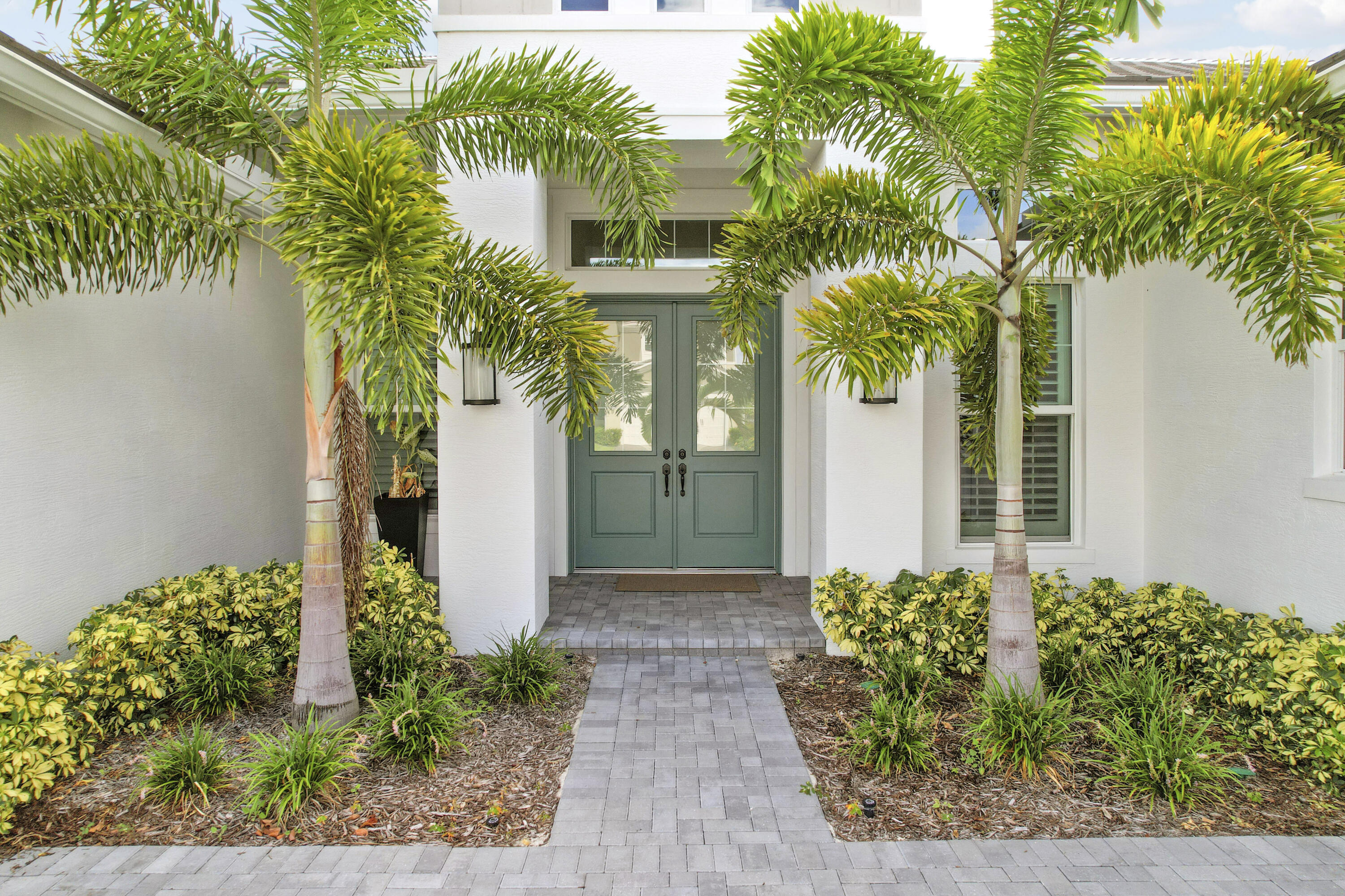 15187 Wildwood Circle — Photo 3