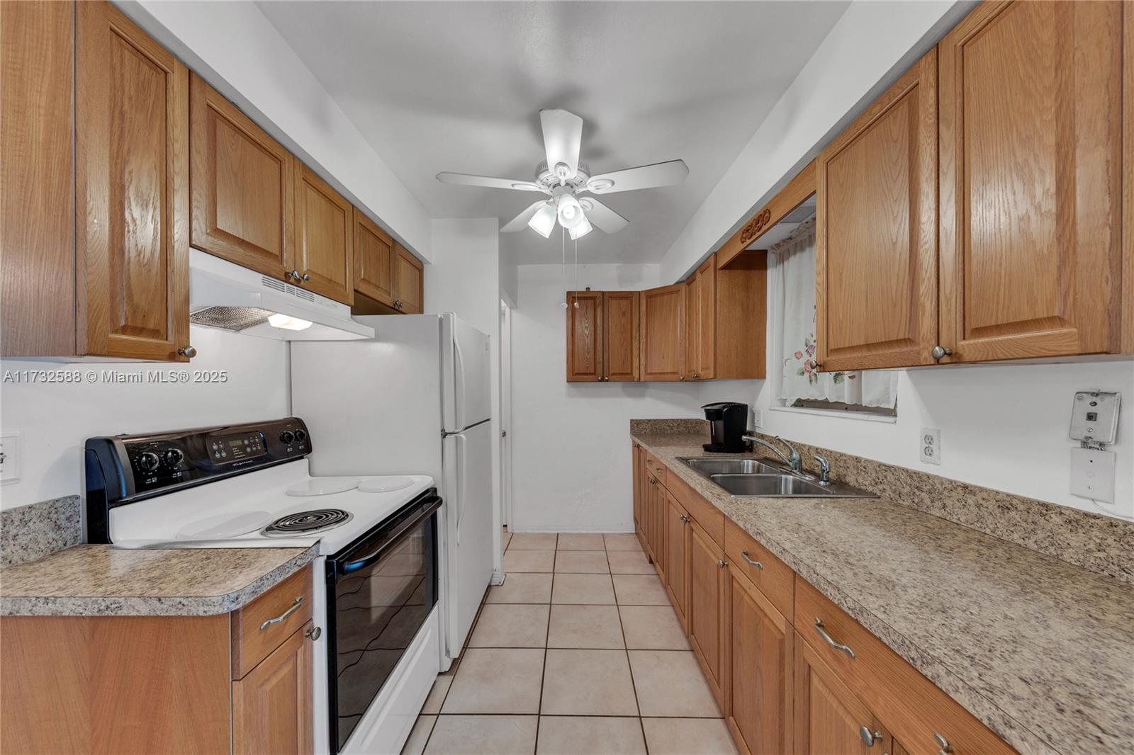 2300 Jackson St # 10 — Photo 4