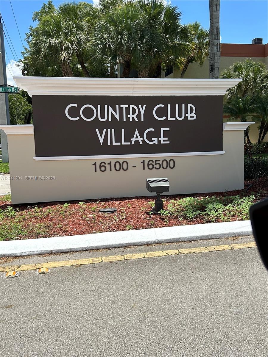 16325 Golf Club Rd # 304, Weston FL 33326