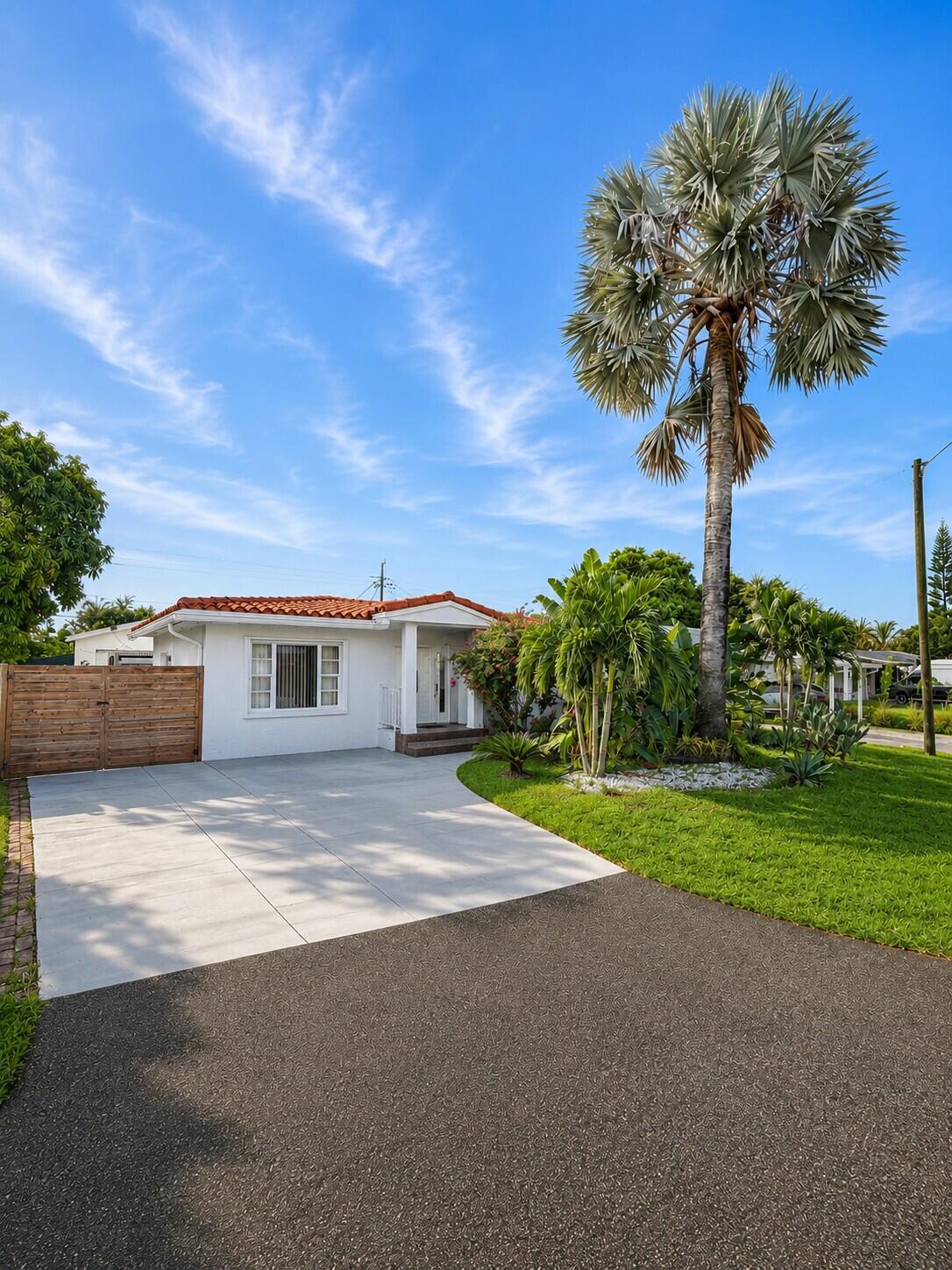 4730 NE 3rd Avenue, Oakland Park FL 33334