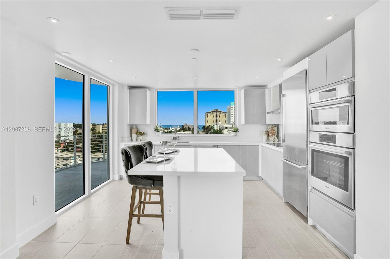 612 Bayshore Dr # 601 — Photo 3