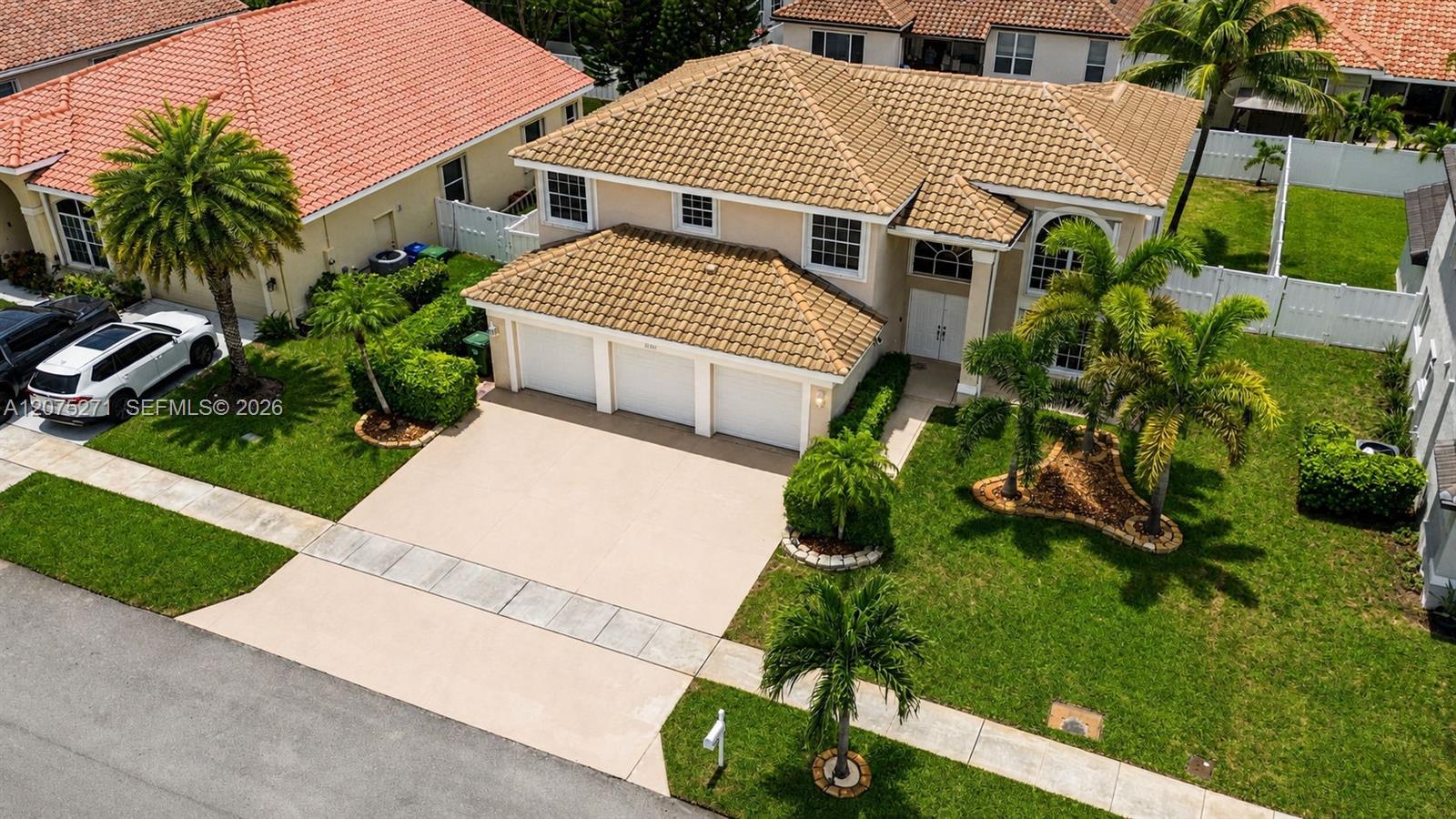 18341 NW 10th St — Photo 2