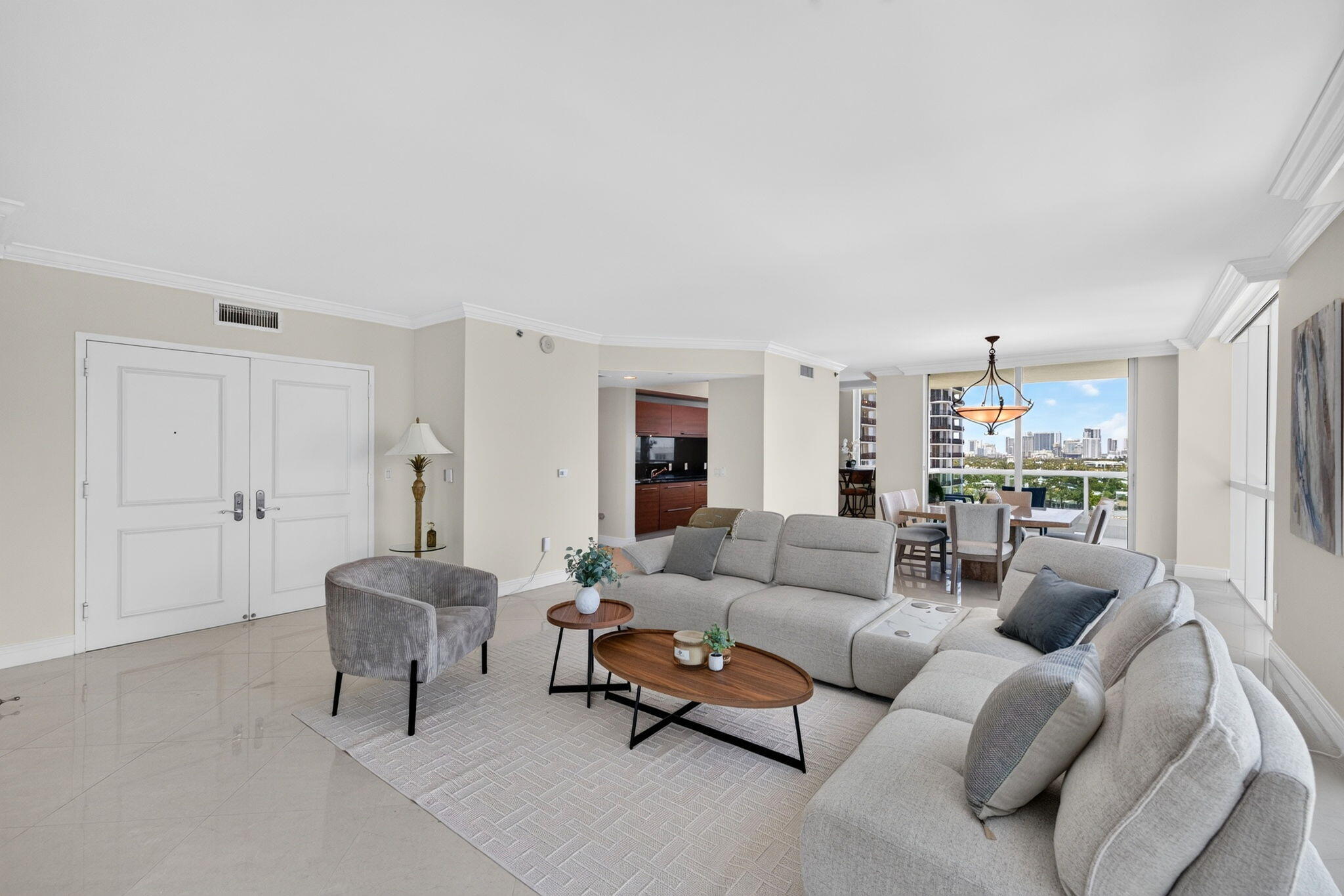 101 S Fort Lauderdale Beach Boulevard # 1606 — Photo 2