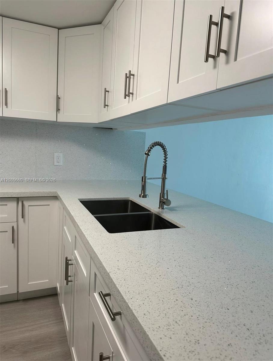 9125 SW 77th Ave # 504 — Photo 4