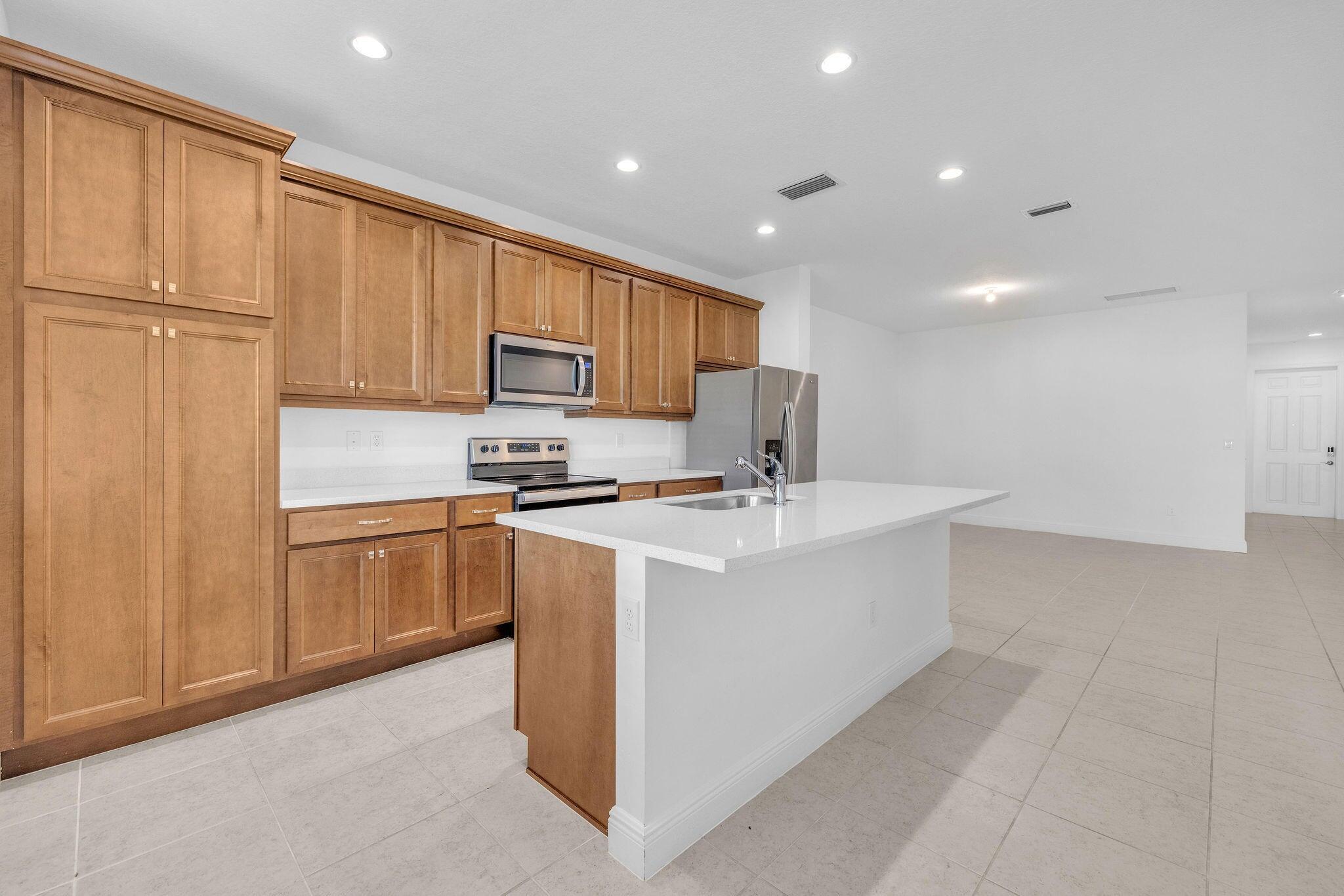 540 Sanderling Circle — Photo 3