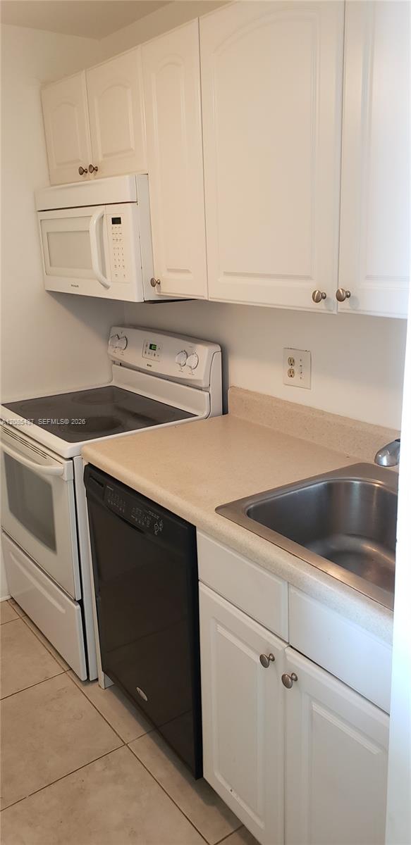 467 Golden Isles Dr # 306 — Photo 4