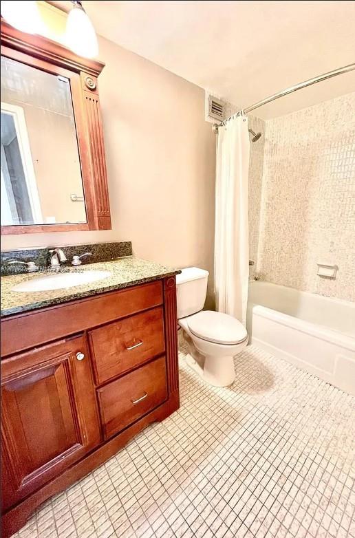 501 Three Islands Blvd # 214 — Photo 4